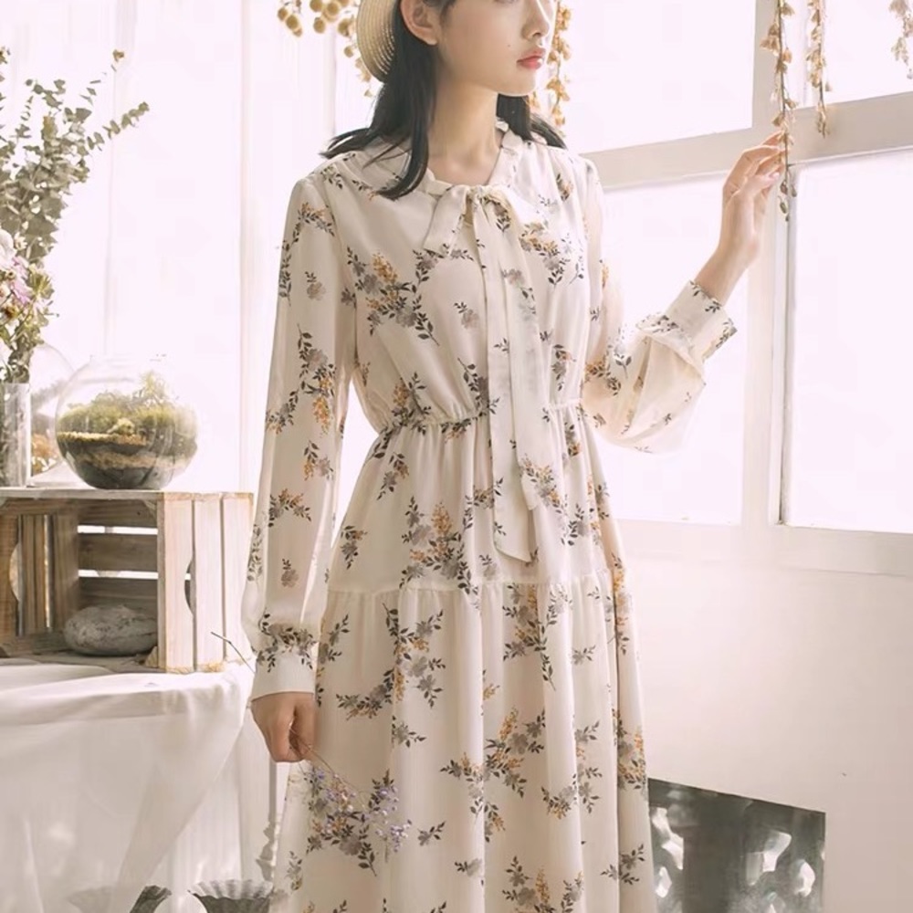 NWOT Floral Long Sleeve Dress- Size 4/6